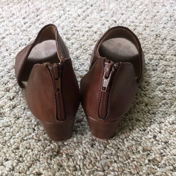NWT brown leather wedge - Picture 3 of 5